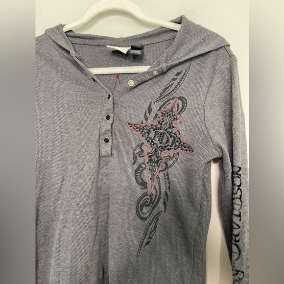 Vintage Harley Davison Y2K Fitted grunge Hooded Henley Top Sz M Gem Stone Snap - Picture 2 of 6
